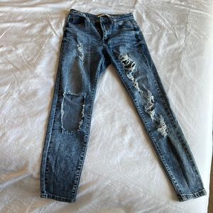 Kancan Skinny Jeans. Mid-Rise